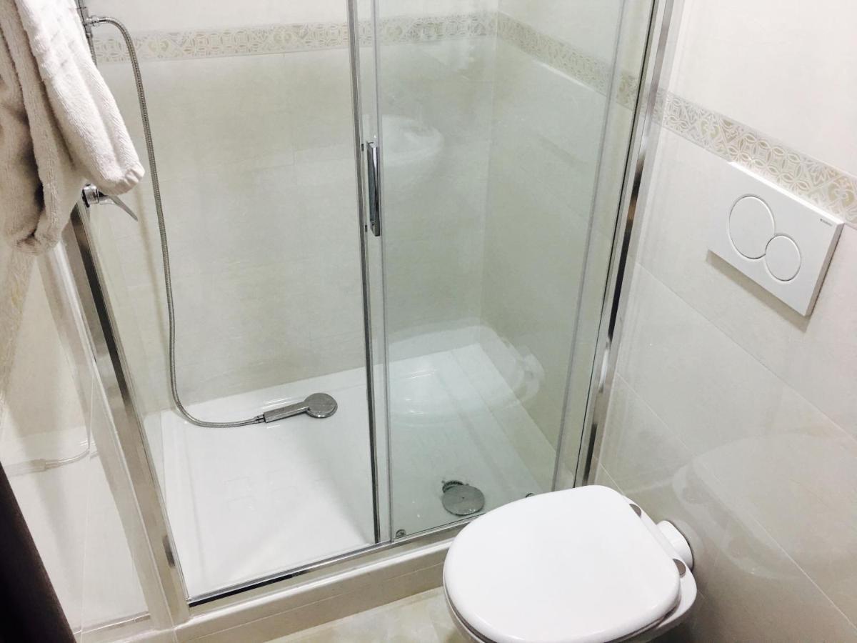 Favola Romana - Guest House Phòng bức ảnh