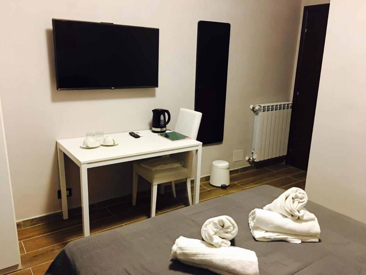 Favola Romana - Guest House Phòng bức ảnh