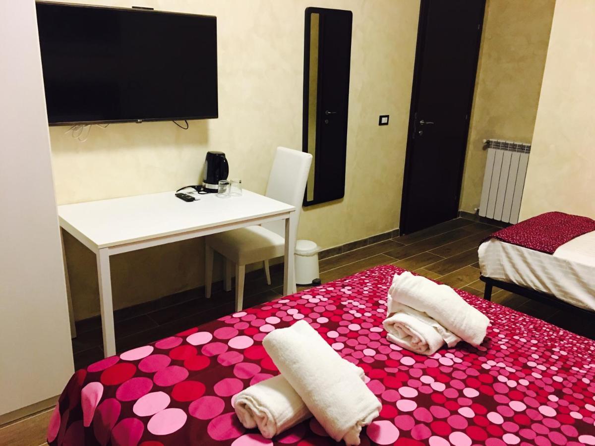 Favola Romana - Guest House Phòng bức ảnh
